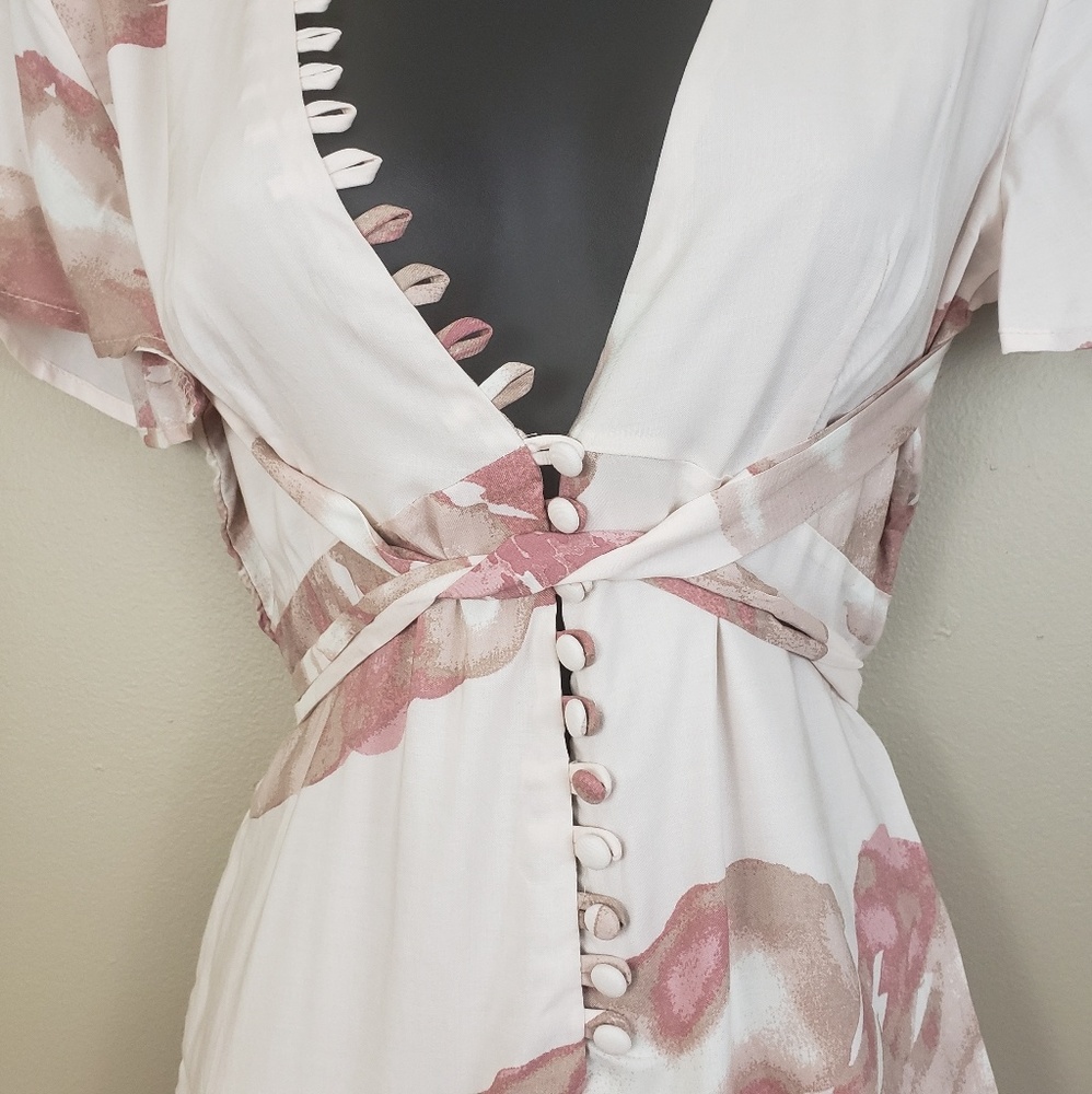 *Last One* B2G1 Floral Print Romper - Picture 5 of 6